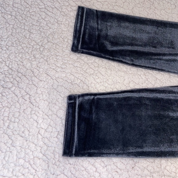 Femme by Design Velvet High-waisted Leggings in Charcoal (Blue) - Picture 9 of 11